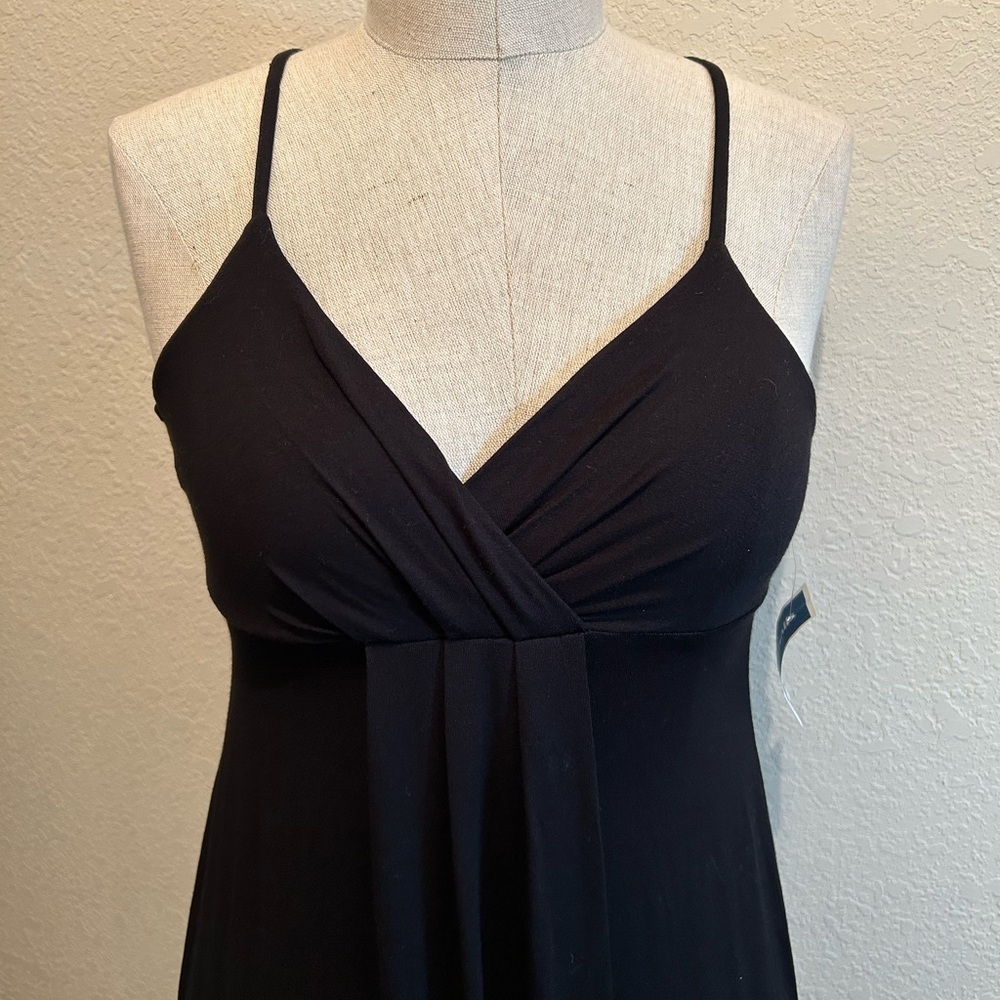 Elegant Black Maxi Dress - Picture 3 of 6
